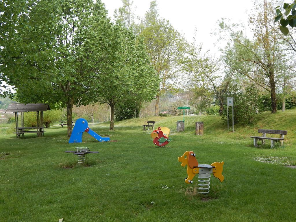 Camping Du Moulin Ξενοδοχείο Meyrieu-les-Etangs Εξωτερικό φωτογραφία