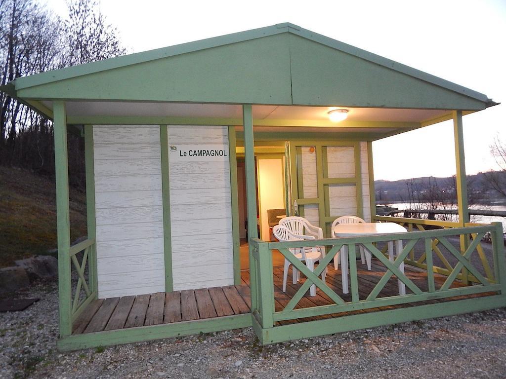 Camping Du Moulin Ξενοδοχείο Meyrieu-les-Etangs Δωμάτιο φωτογραφία